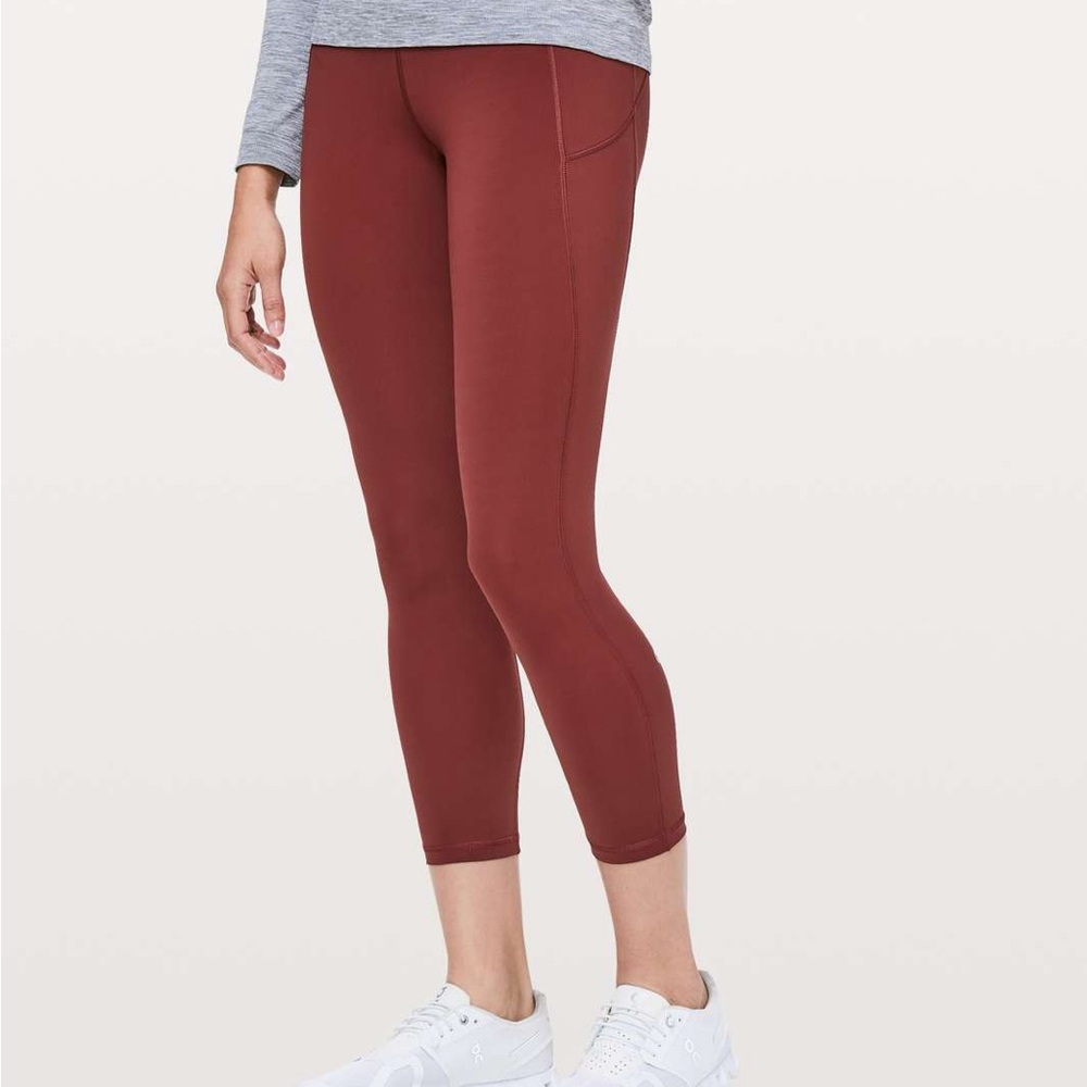Lululemon final lap crop 23” in Savannah red size 4 *RARE FIND*